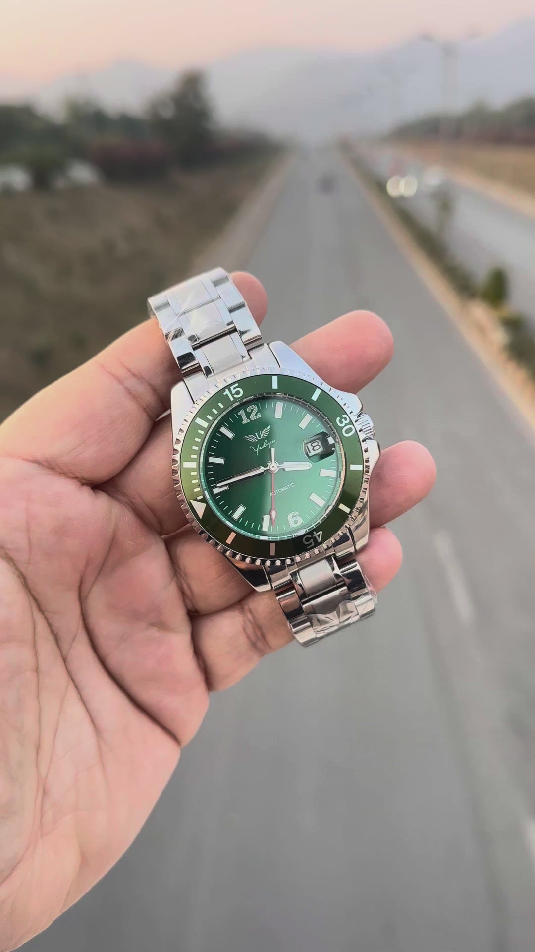 Yadiya - Mechanical Watch with Date